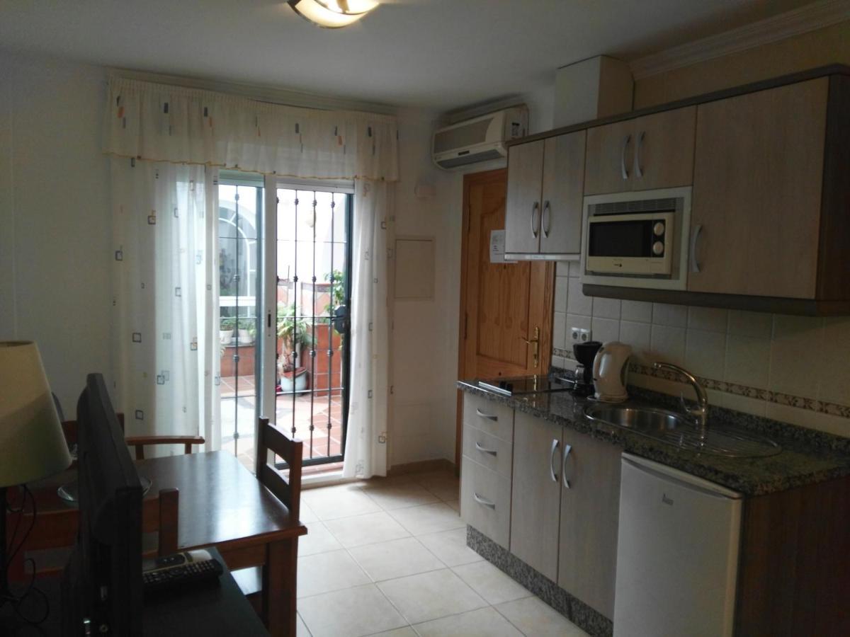 Apartamentos El Barrio Нерха Екстер'єр фото