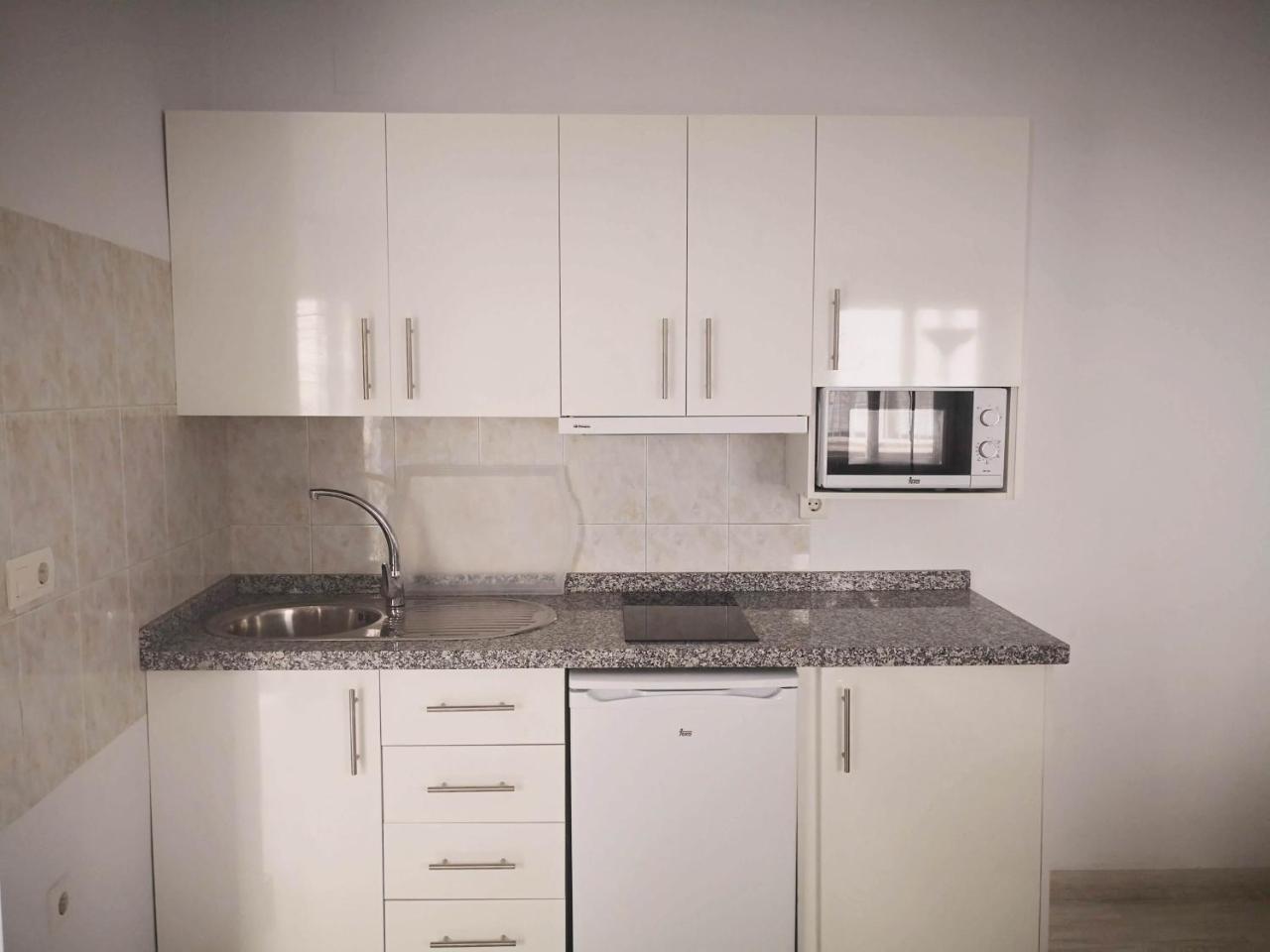Apartamentos El Barrio Нерха Екстер'єр фото