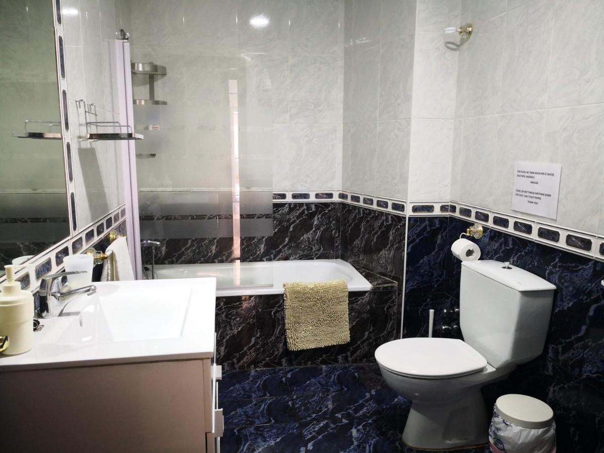 Apartamentos El Barrio Нерха Екстер'єр фото
