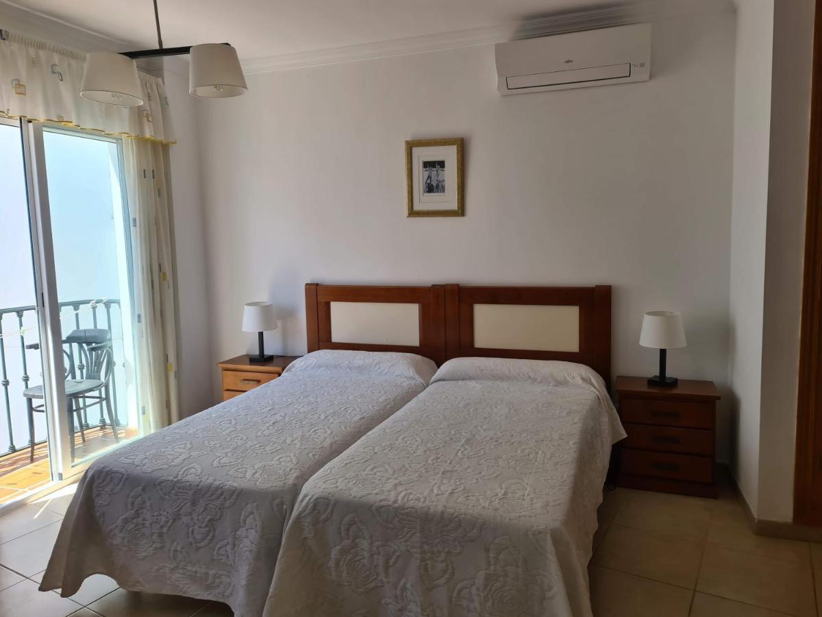 Apartamentos El Barrio Нерха Екстер'єр фото